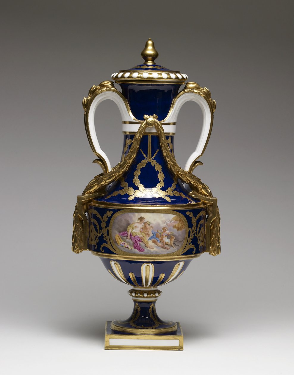 花瓶、c.1780（磁器にペンキを塗って塗布） 作： フランソワ・ブーシェ