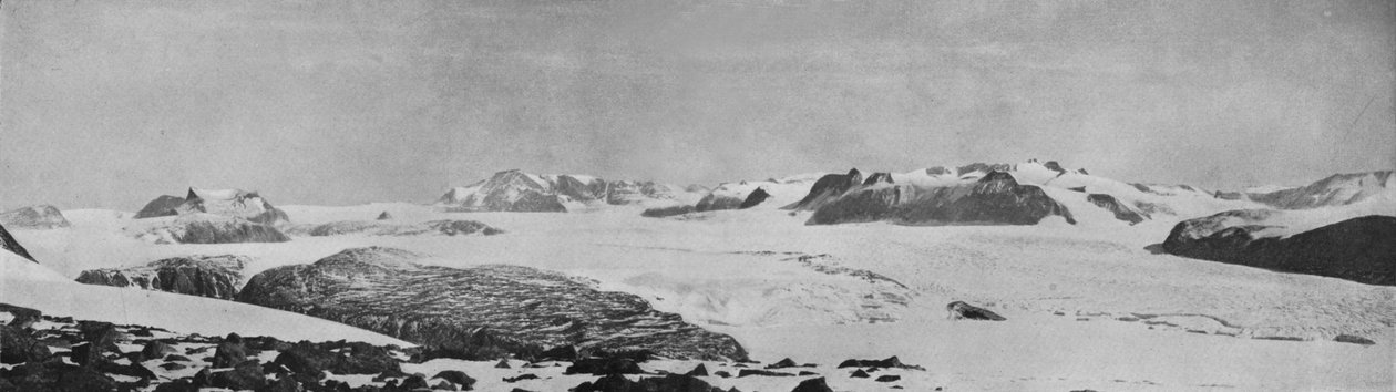 ディスカバリーブラフのパノラマ、1911年、1913年。 作： フランク・デベンハム