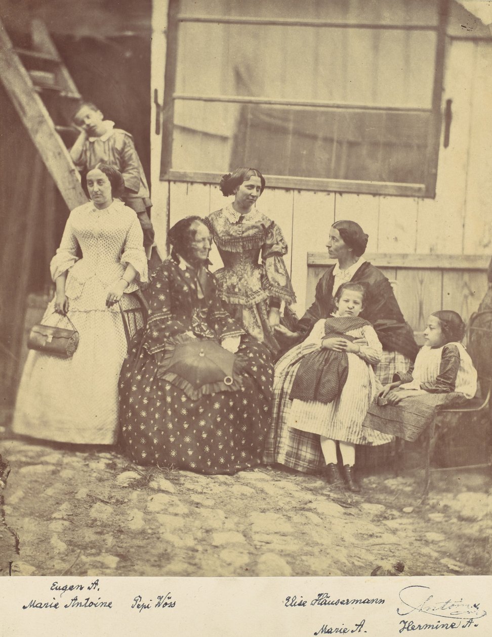 [4 人の女性と 3 人の子供のグループ ポートレート]、1850 年代から 60 年代。 作： フランツ・アントワーヌ