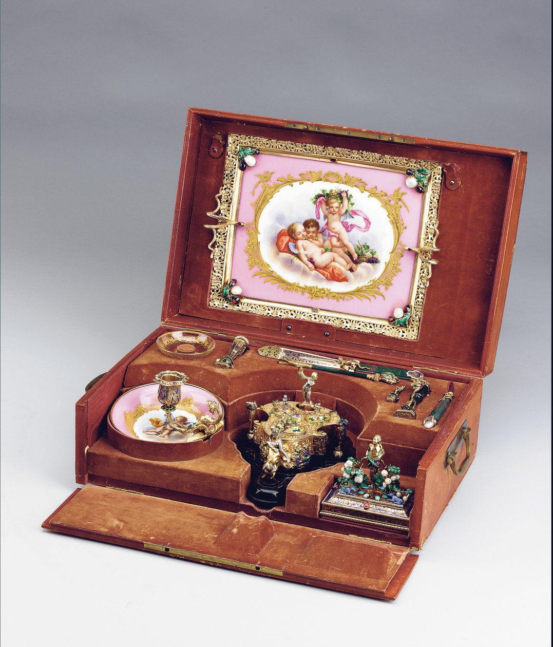 ナポレオン3世事件必需品局、c.1864-66（エナメル銀、銀金箔、ブラッドストーン、セーヴル風磁器、半貴石）（1065856-9も参照） 作： フレデリック・ジュールズとヴィーゼ・ジュールズ・ルドルフィ