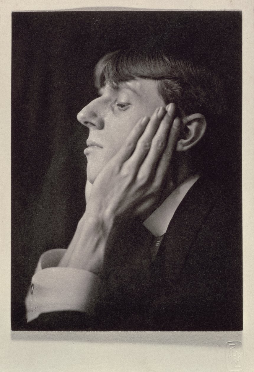 オーブリー・ビアズリーの肖像（1872-98）、フレデリック・エヴァンス（1853-1943）作（セピア写真） 作： フレデリック・ヘンリー・エヴァンス