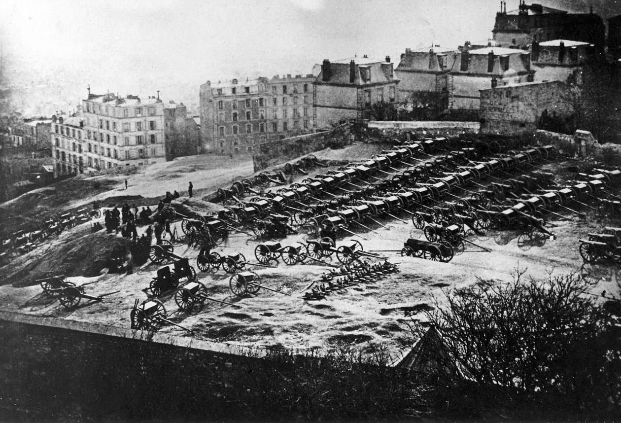 モンマルトルのキャノンパーク、1871 作： フランスの写真家