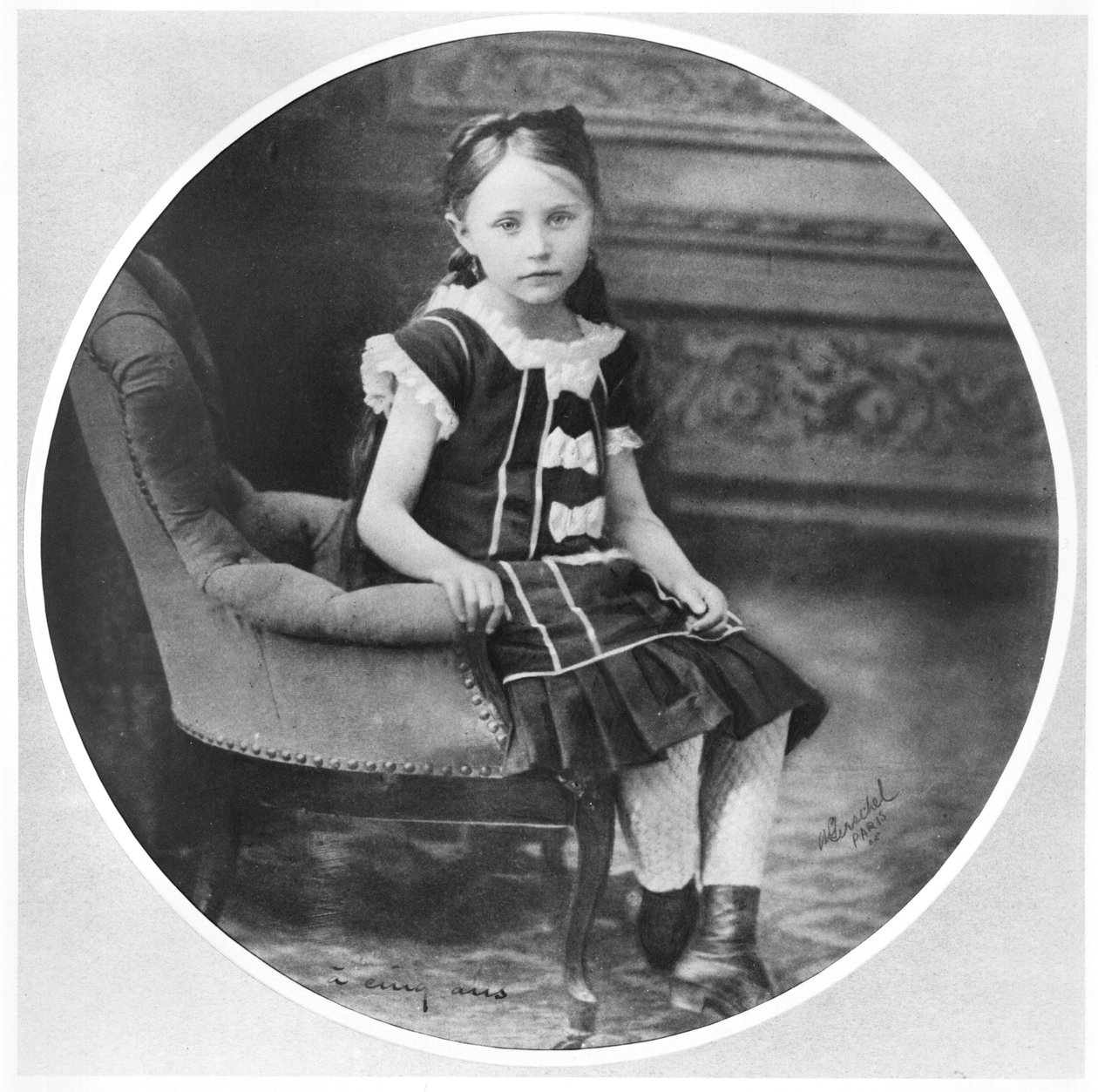 1878年5歳のコレット（1873-1954） 作： フランスの写真家