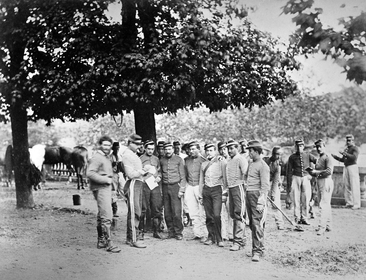 パリ包囲戦中のフランス兵、1870年頃 作： フランスの写真家