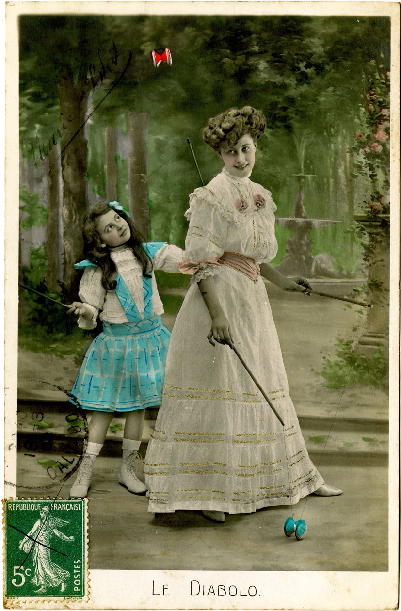 ディアボロ演奏、1908年（カラー写真） 作： フランスの写真家