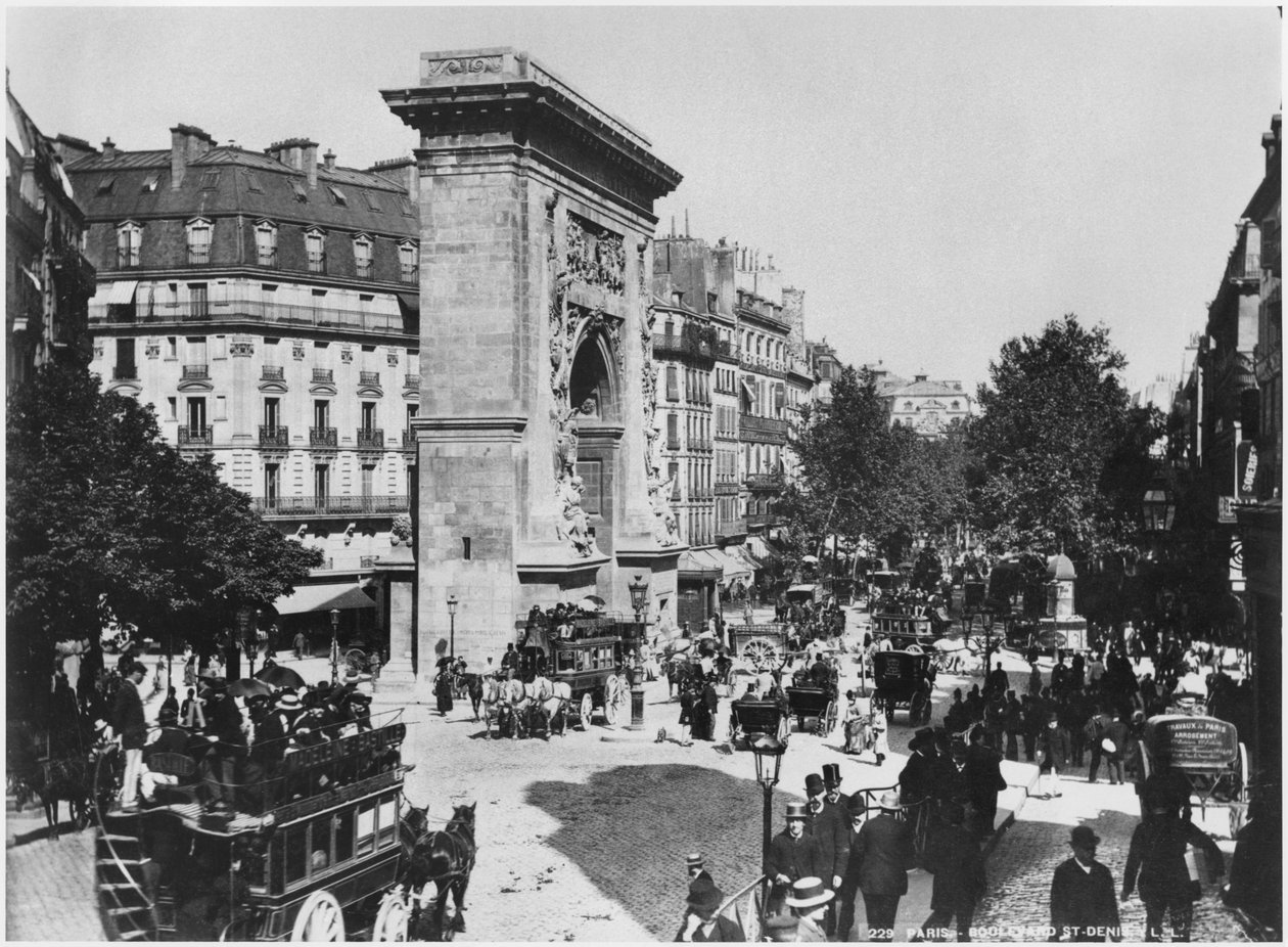 ポルトとブールバールサンドニ、パリ、1900年頃 作： フランスの写真家