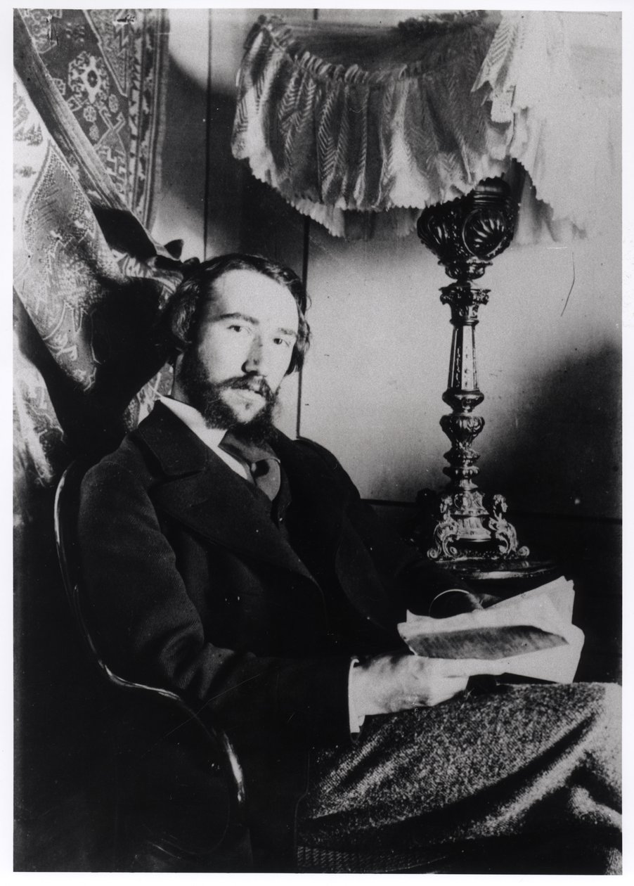 アンドレギデ（1869〜1951）の肖像画（1894年、パリのアパート） 作： フランスの写真家