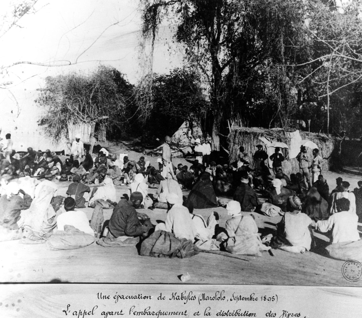 マダガスカルでのキャンペーン、1895 作： フランスの写真家