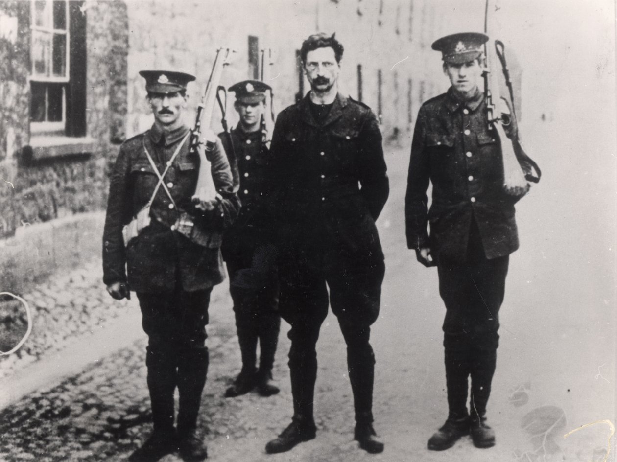 Eamonn De Valera（1882-1975）1917の逮捕 作： フランスの写真家