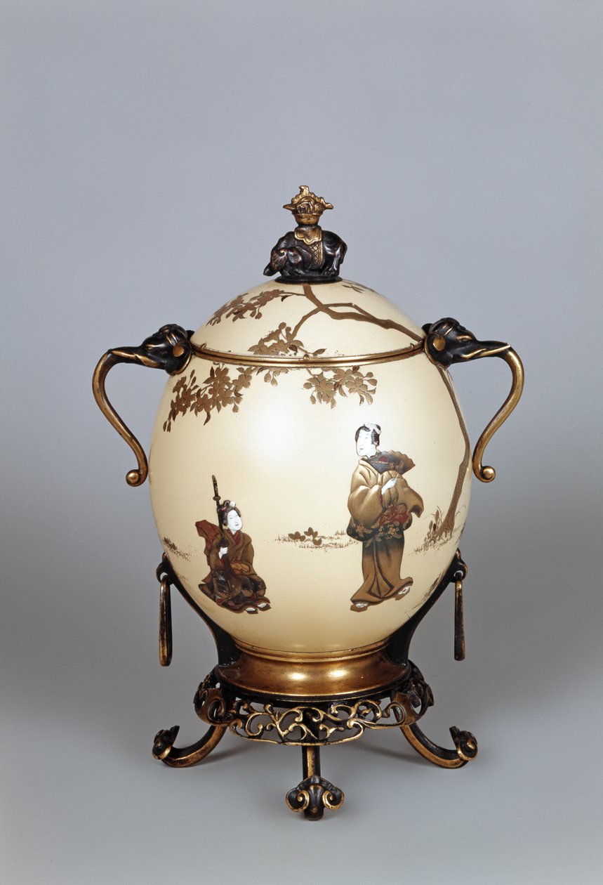 ダチョウの卵で覆われたコンテナ、ラッカーの装飾、ブロンズマウント、Barbedienne und Co.、1870年 作： フランス語学校