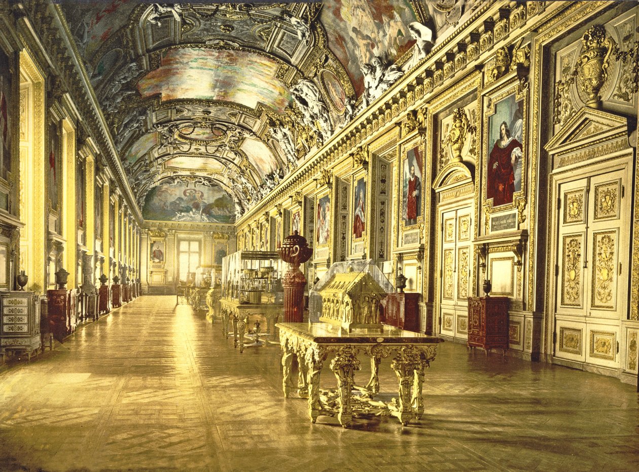 パリのルーブル美術館にあるギャラリー、1890〜1900年 作： フランスの写真家