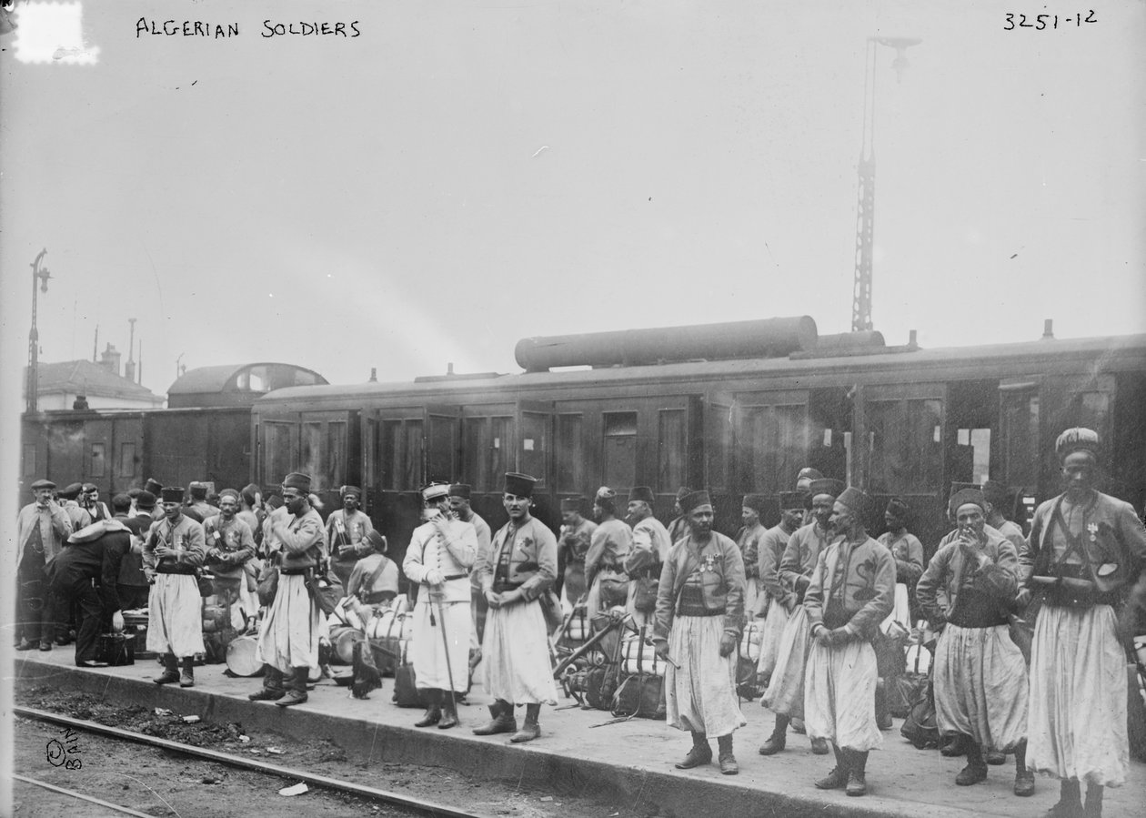 アルジェリアの兵士、1914-15 作： フランスの写真家