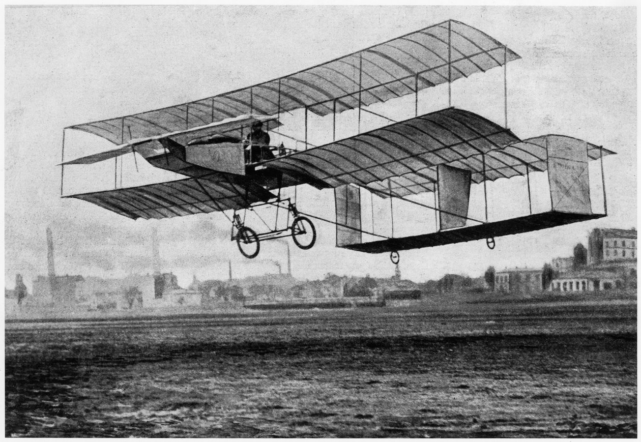 アンリファーマン（1874-1958）彼の飛行機のイシレムリノーでVoisin-Farman 1、1907（フォトリソ） 作： フランスの写真家