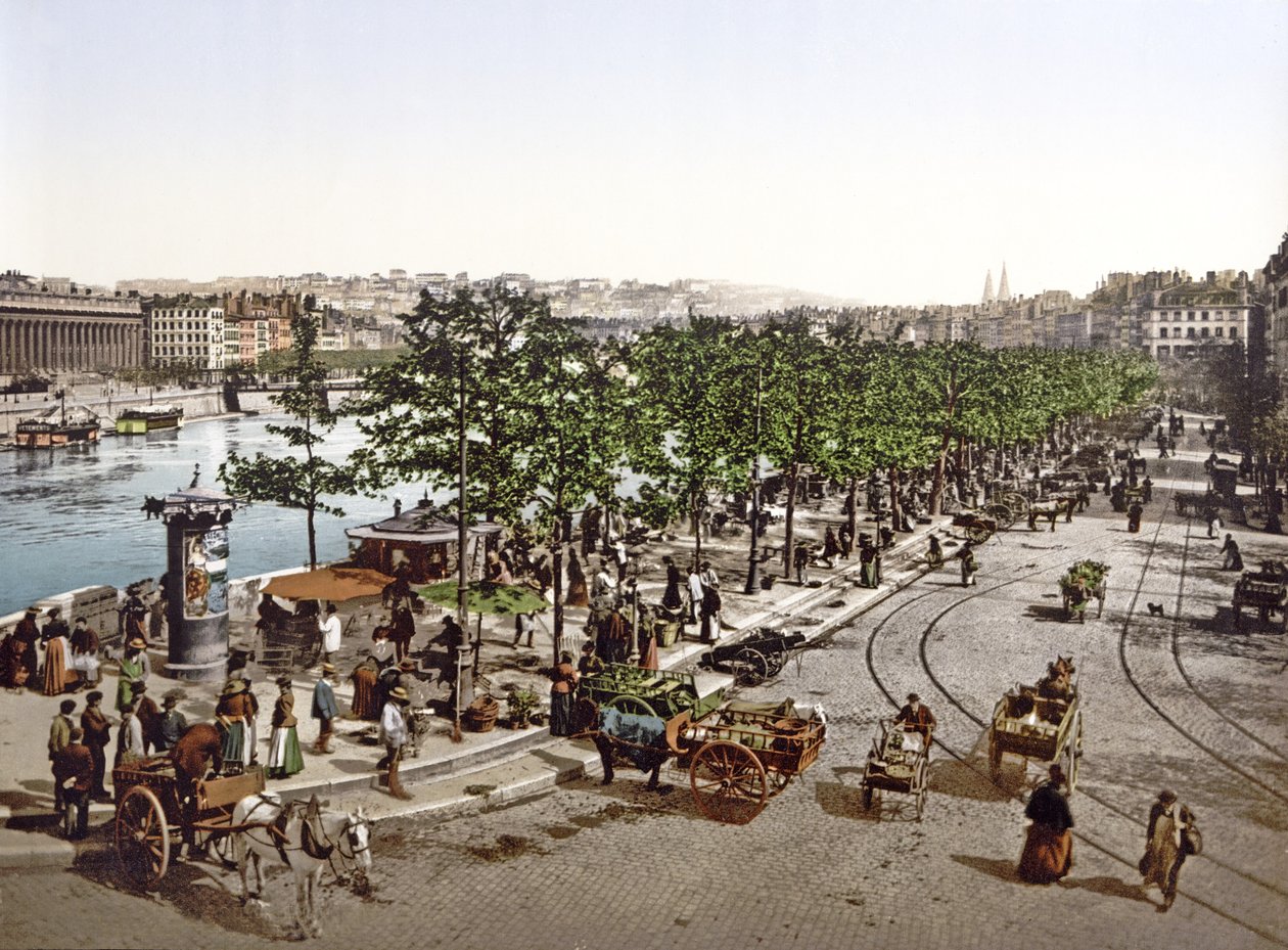 サンアントワーヌマーケット、キーデセレスティン、リヨン、1900年頃 作： フランスの写真家
