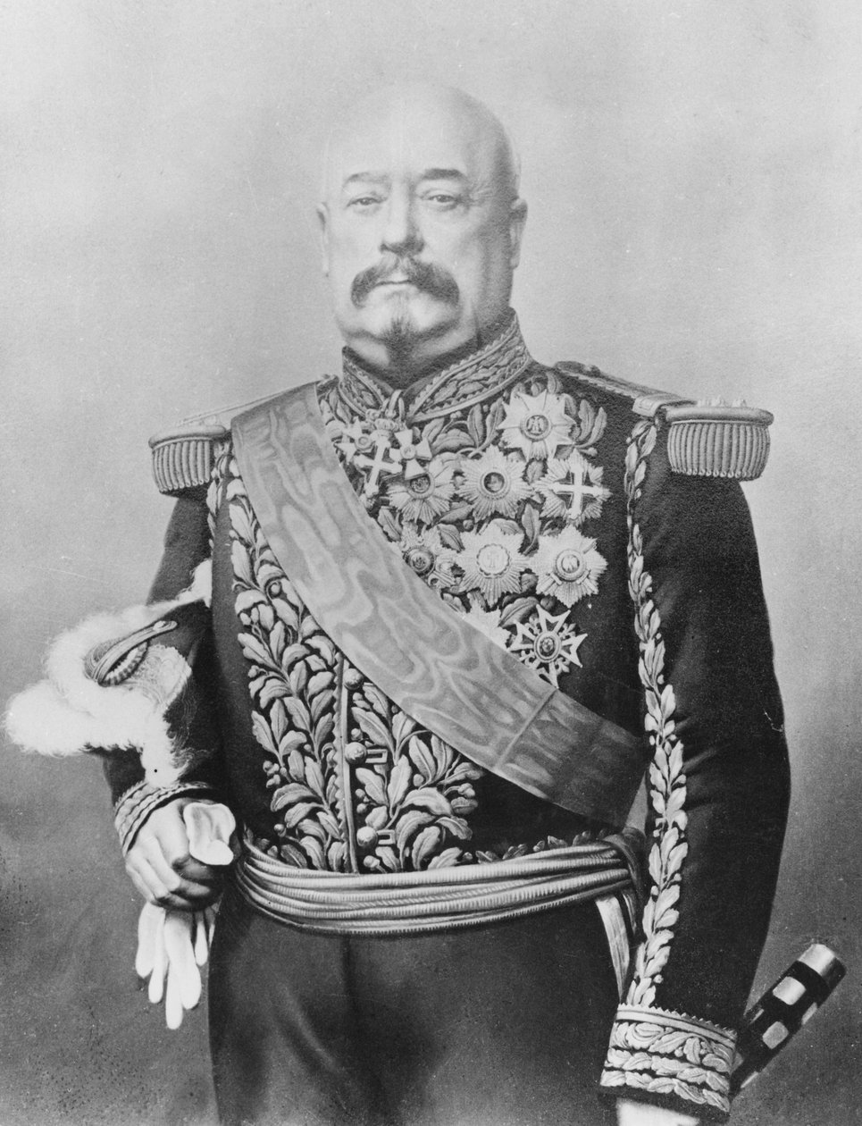 元帥アキレバザン 作： フランスの写真家