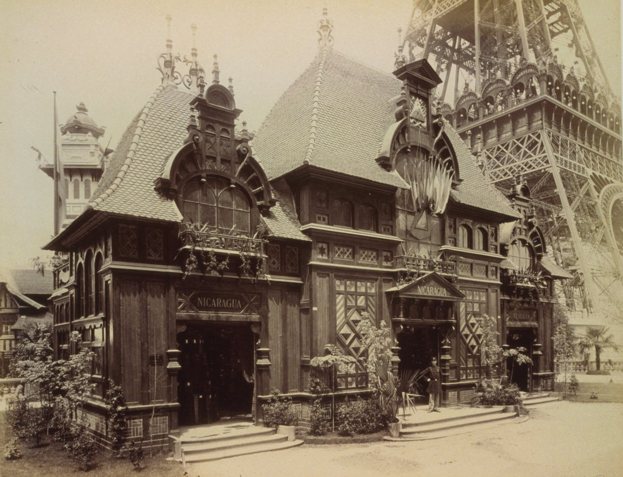 1889年パリ万国博覧会のニカラグア館（写真） 作： フランスの写真家