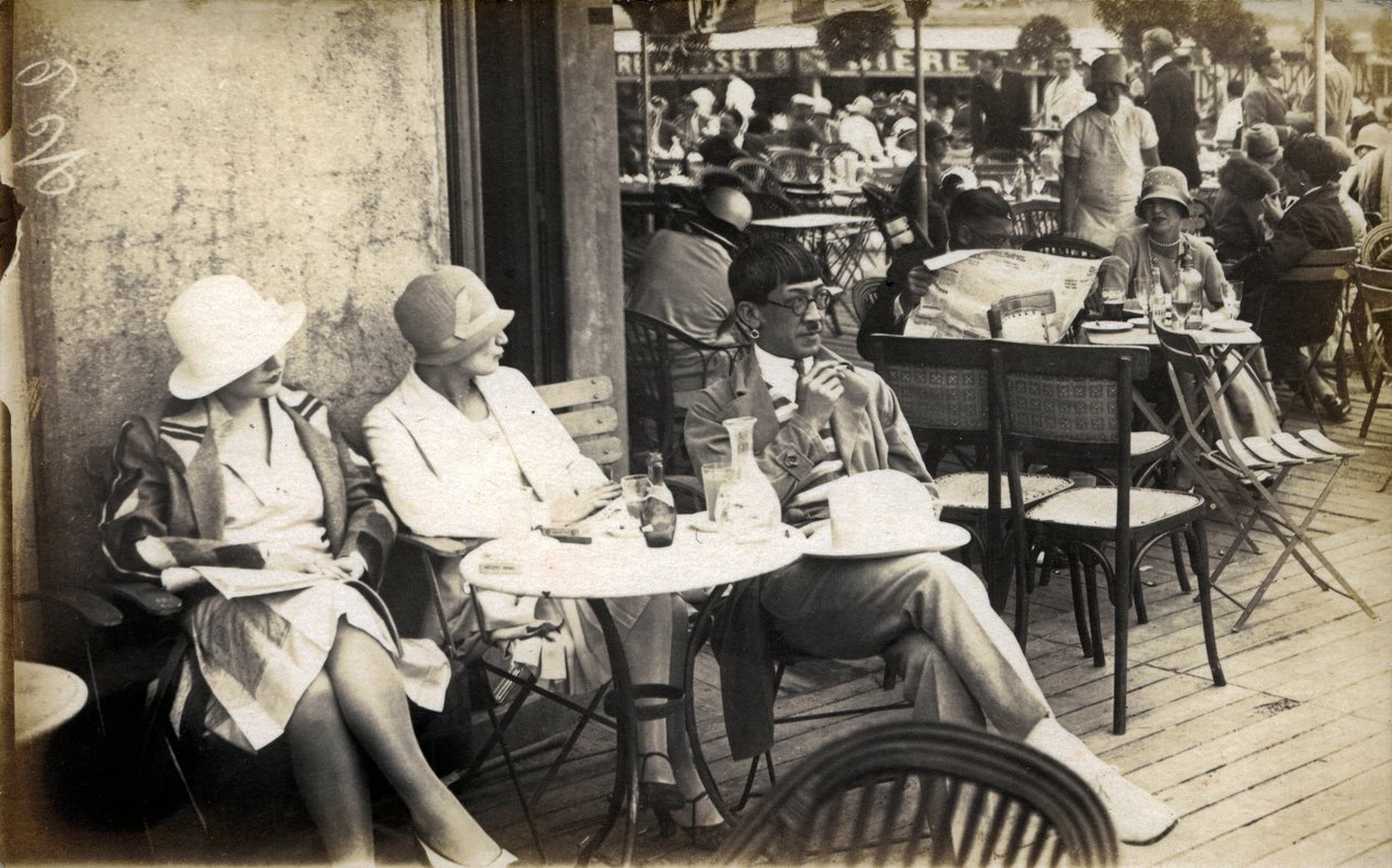 美しき時代の芸術家たちのパリ：画家次春-レオナール・フジタ 作： フランスの写真家