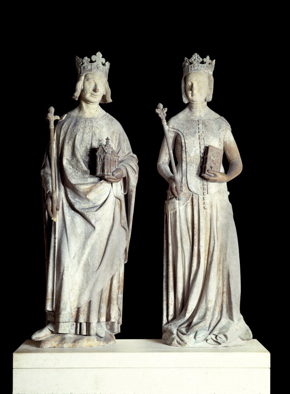 アートフランス。フランス王シャルル5世（賢者シャルル）（1338-1380年）とフランス王妃ジャンヌ・ド・ブルボン（1337-1378年）の彫像。14世紀に作られた石灰岩の彫刻。ルーヴル美術館の東側入口のファサードにあったものと思われます。 作： フランス語学校