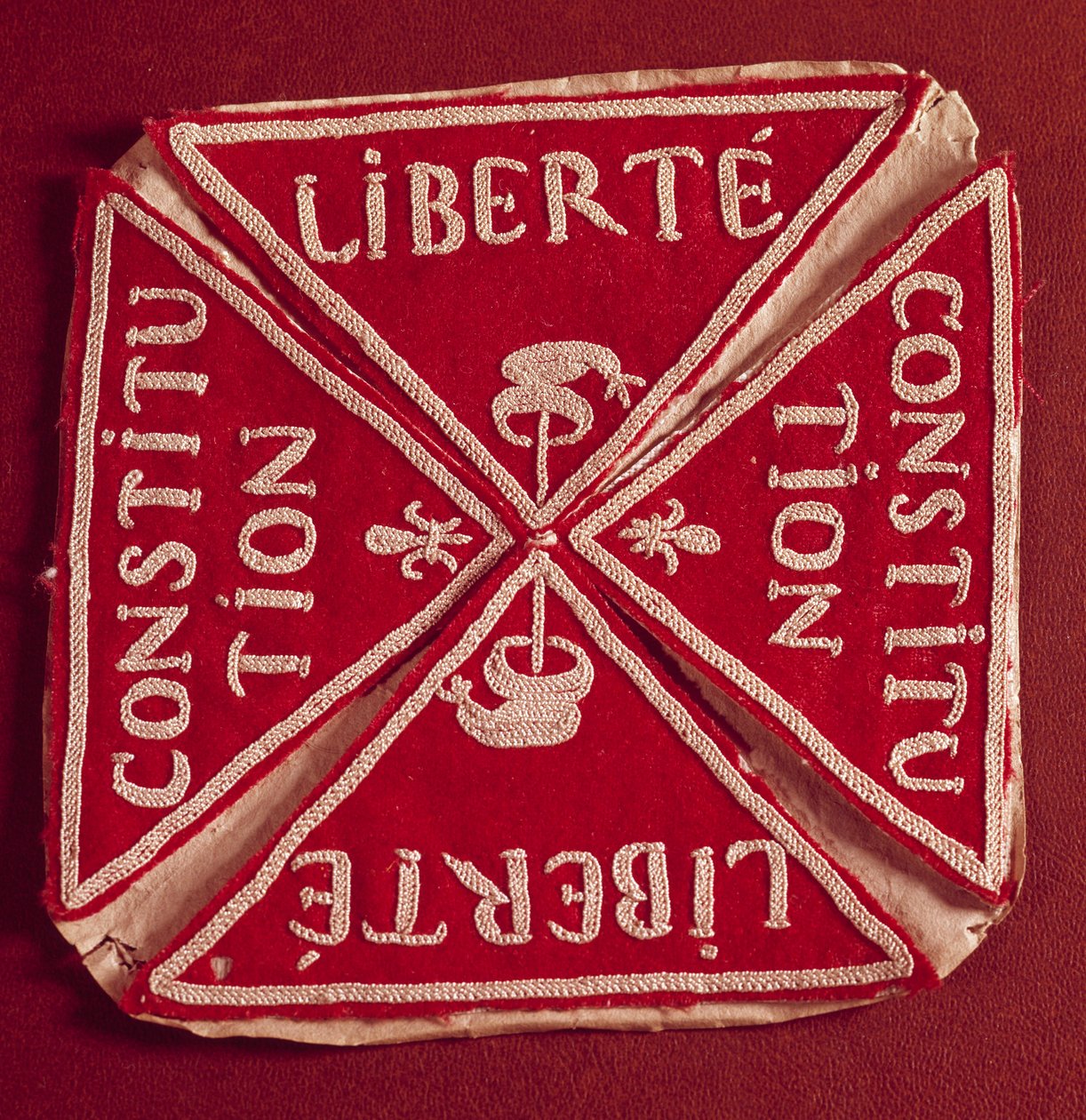 フランス第一共和国のバッジ "Liberte Constitution" 作： フランス語学校