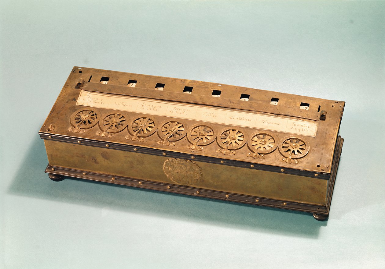 ブレーズ・パスカルが発明した計算機（1623-62）（木と金属） 作： フランス語学校