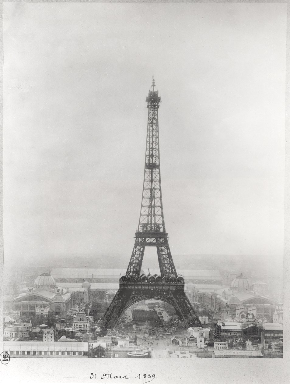 1889年3月31日、パリのエッフェル塔の建設 作： フランス語学校