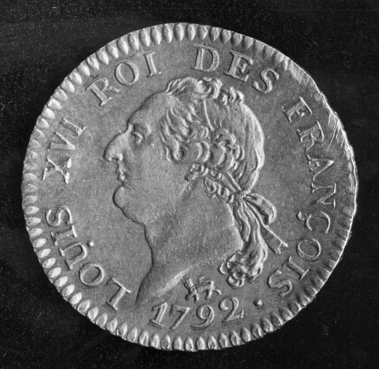ルイ16世を描いたルイ・ドール、1792年（金）（表） 作： フランス語学校