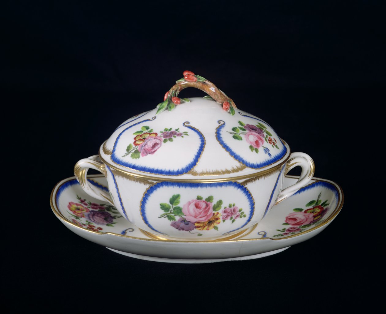 セーヴルボウルアンドプレート、1764（磁器） 作： フランス語学校