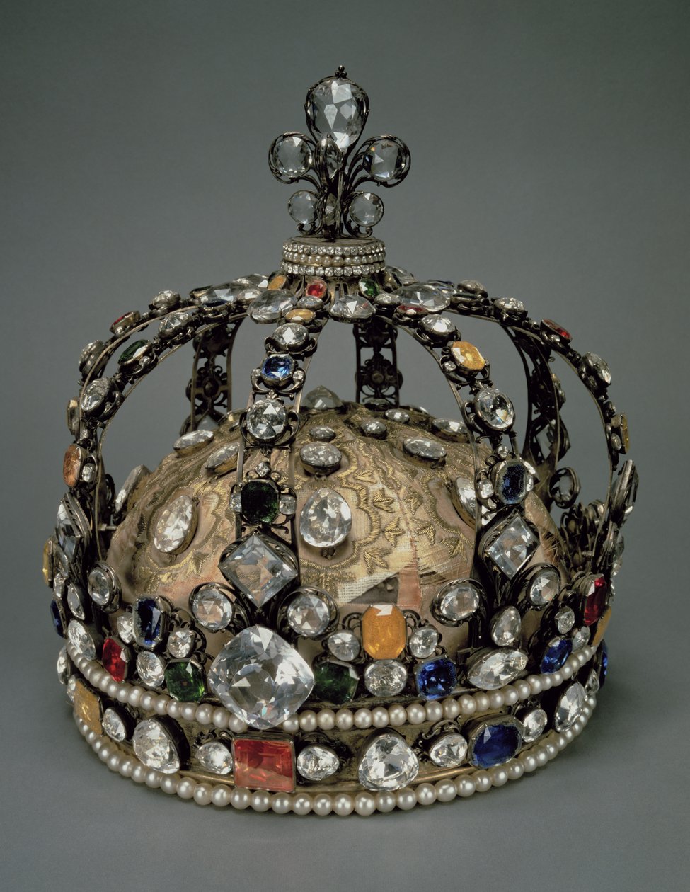 Votive Crown and Rock Crystal Madonna. Crown of Byzantine