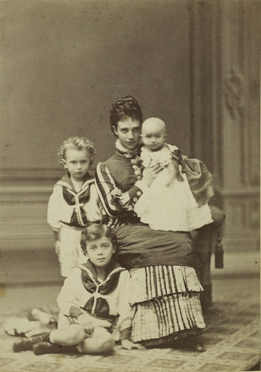 マリア・フョードロヴナ大公と子供たち、ニコラス・アレクサンドロヴィチ、ジョージ…、c. 1875年。 作： ゲオルク・エミル・ハンセン