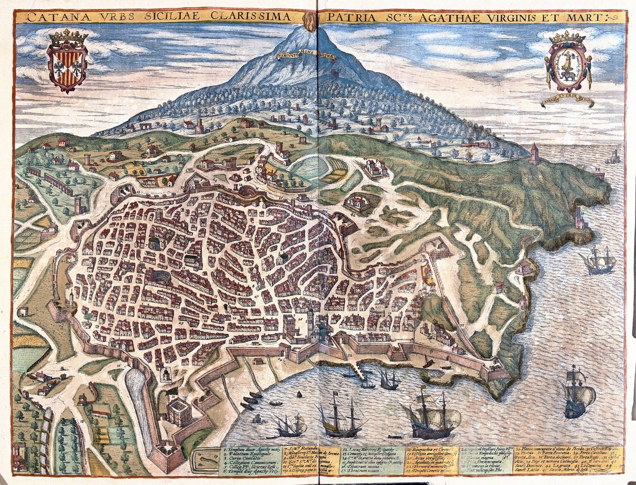 イタリア、シチリア島、エトナを背景にしたカターニア（彫刻作品 作： フラン