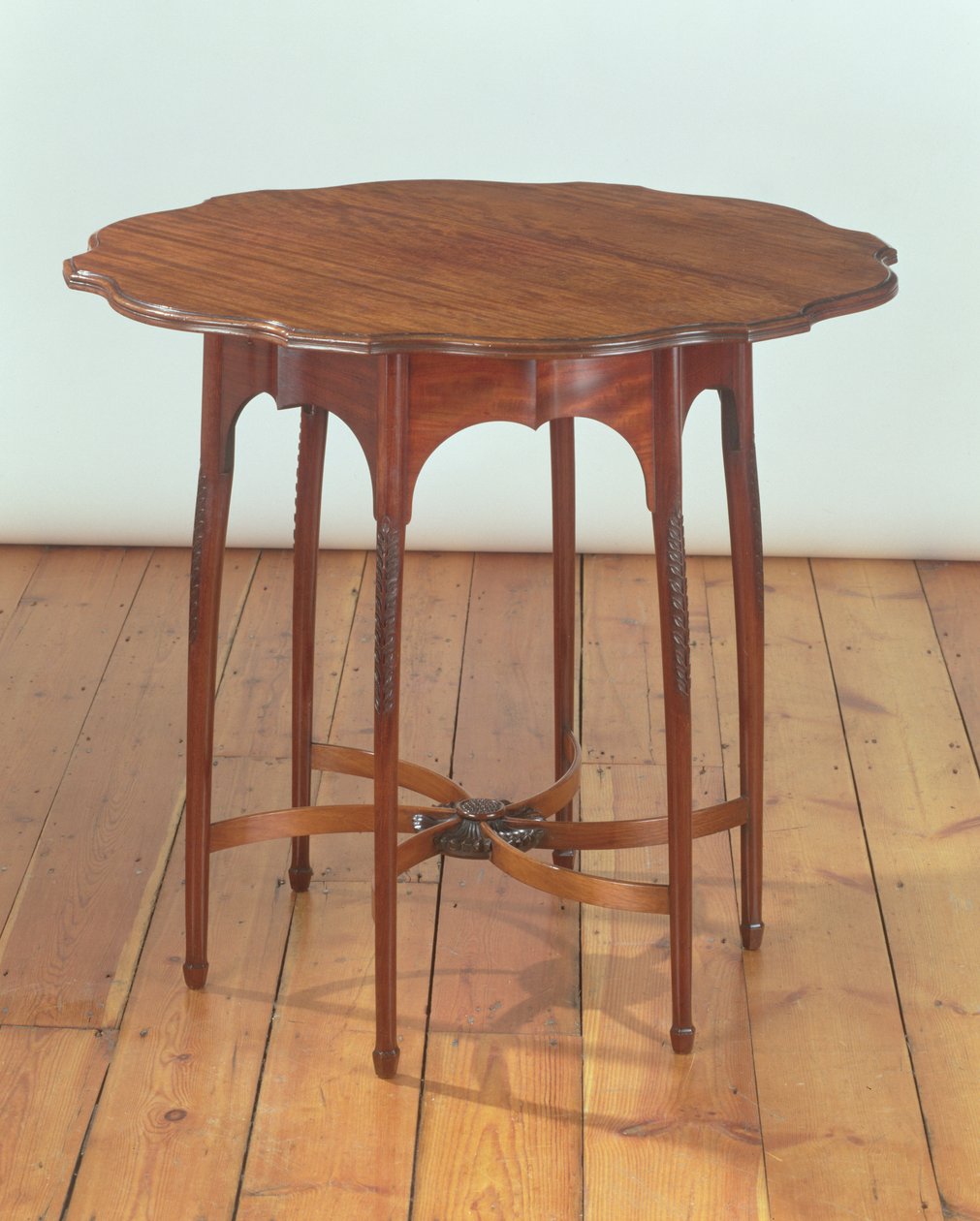 Morris＆Co.、1885年（マホガニー）用に作成された臨時のテーブル 作： ジョージ・ワシントン・ジャック