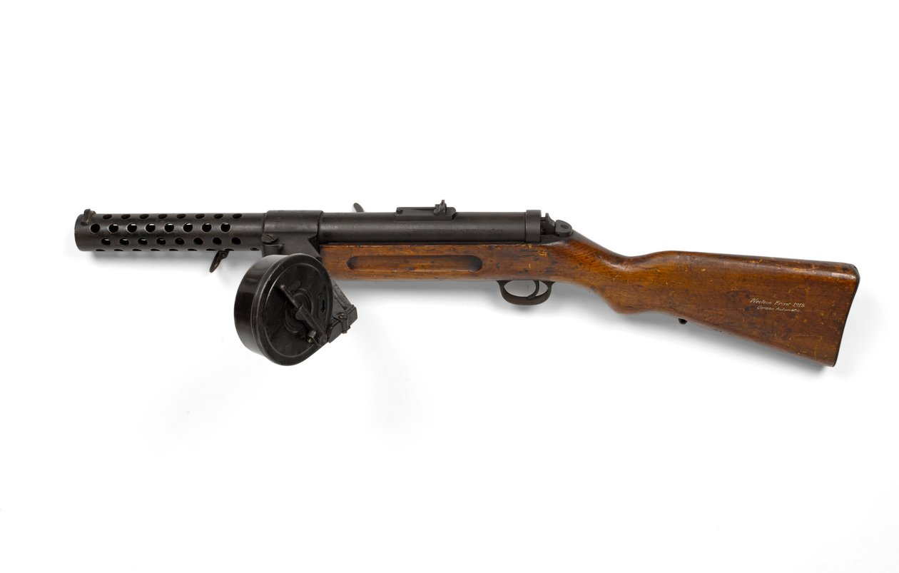 バーグマン9ミリMP18-1サブマシンガン 作： ドイツ語学校