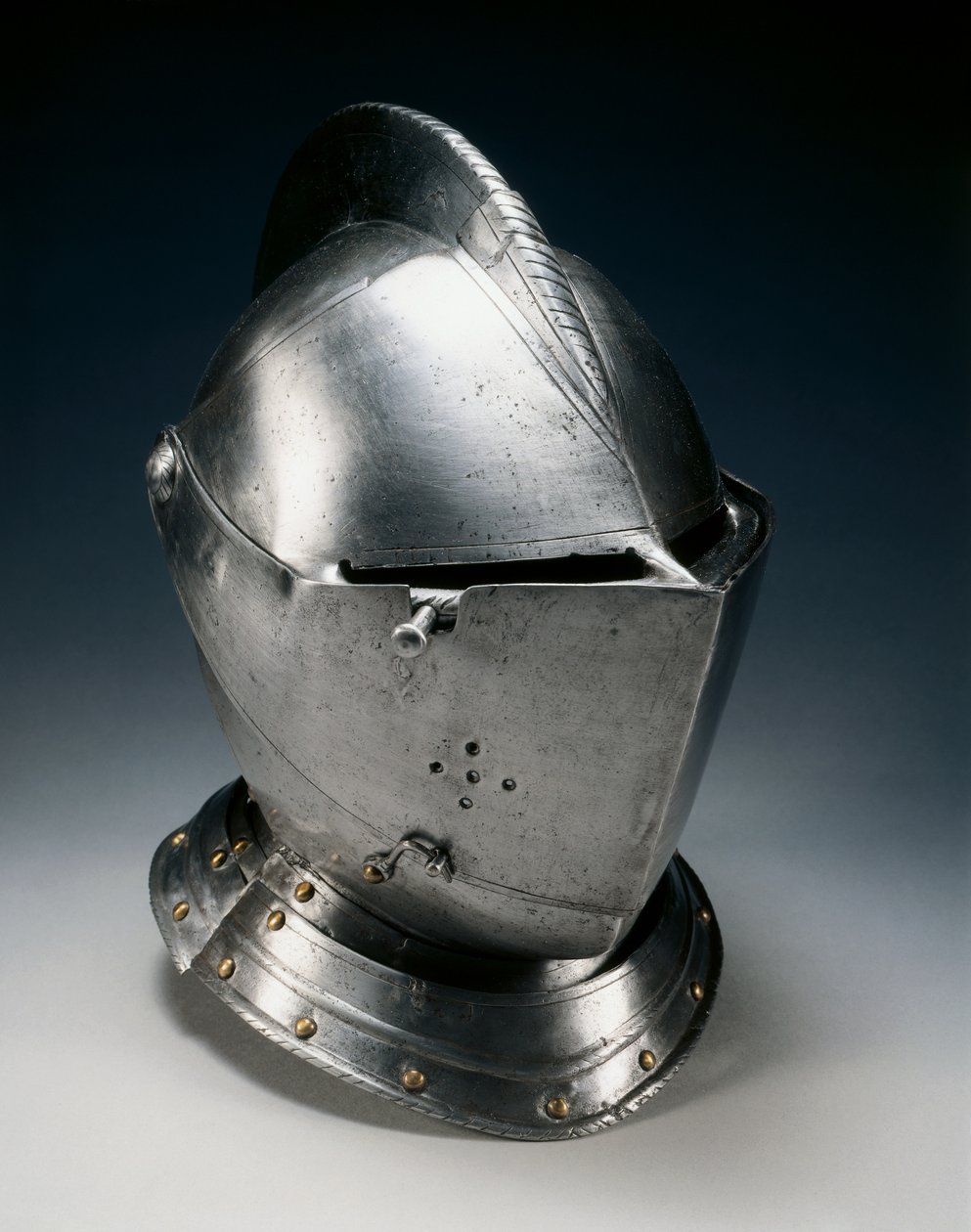 フィールド用のヘルメットを閉じる、c.1550-70（鋼、鉄、革、真ちゅう） 作： ドイツ語学校