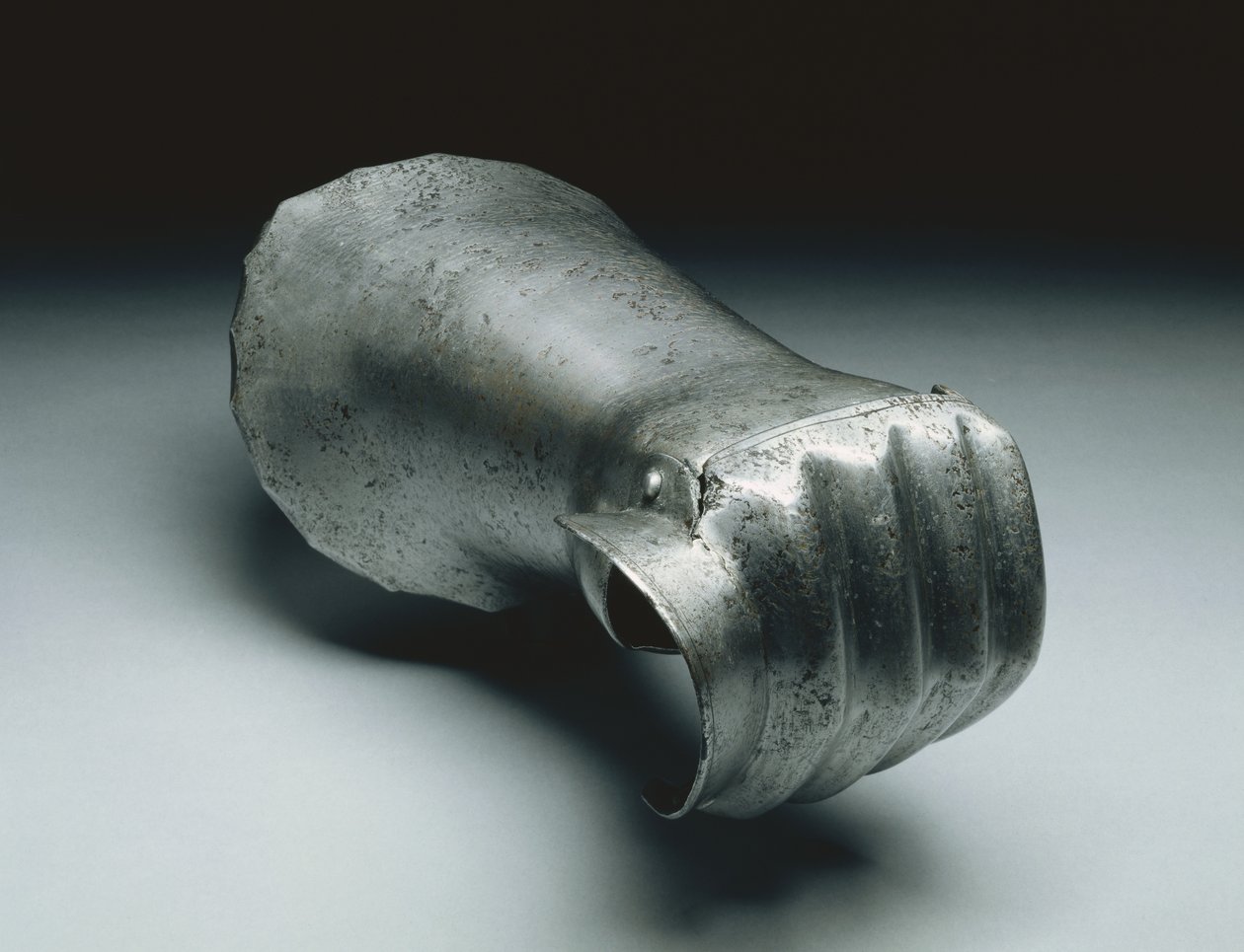 馬上槍試合の手袋、c.1560-80 作： ドイツ語学校