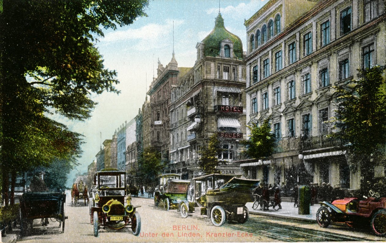 ベルリンのウンターデンリンデンとクランツラーエックを描いたポストカード、1910年頃（カラー写真） 作： ドイツ語学校