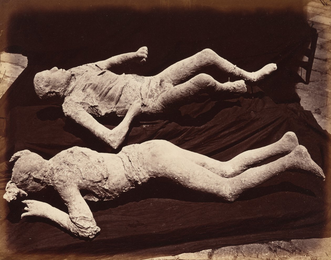 人間の鋳型、ポンペイ、c.1870年（写真） 作： ジョルジオの夏