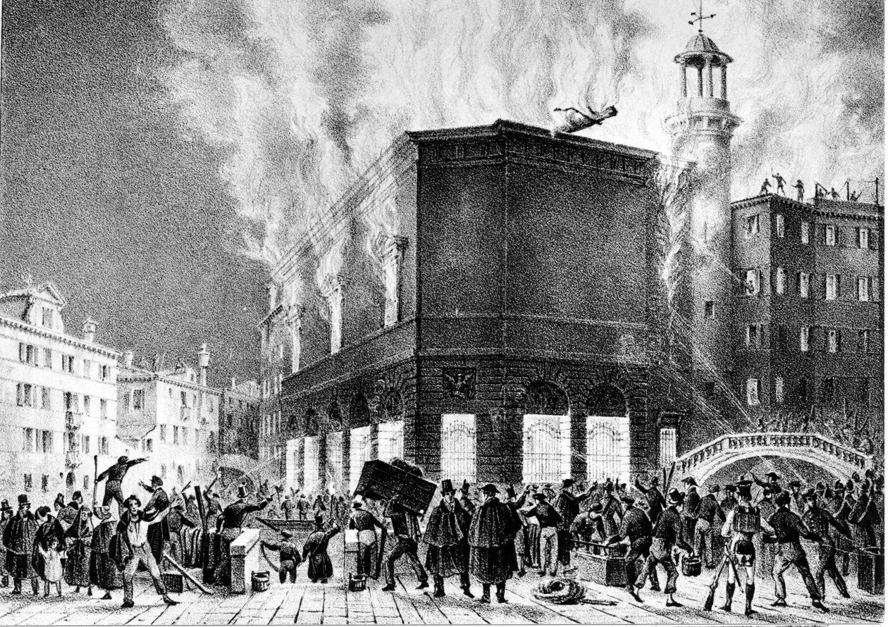 1836年、ヴェネツィアのフェニーチェ劇場の火災の様子。ジョヴァンニ・ピヴィドールの版画。ミラノ、G.ヴェルディ音楽院。 作： ジョバンニ（後）ピビドール