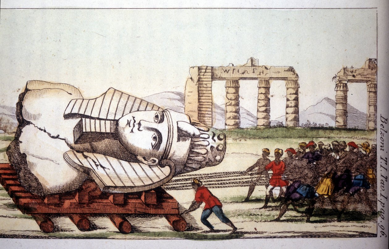 Transport der Büste von Memnon am Ufer des Nils durch Belzoni. Giovanni Battista (Gianbattista) Belzoni (1778-1823), italienischer Entdecker und Archäologe, machte wichtige archäologische Entdeckungen in Ägypten. Gravur - in „Viaggio in Egitto e... von Giovanni Battista (after) Belzoni