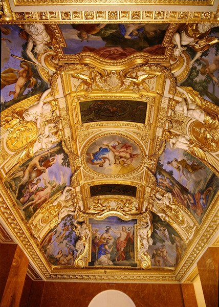 Salle des Saisons、1655-58の天井 作： ジョヴァンニ・フランチェスコ・ロマネリ
