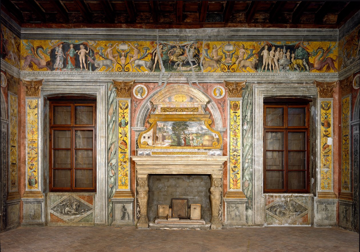 星座：「天秤」 上部のメダイヨンには、ハドリアヌス帝と敬虔なアントニン帝の肖像が描かれています。フレスコ画は劣化しています。ジョヴァンニ・マリア・ファルコント（1468-1534）の作とされるフレスコ画 1520年頃 マントゥア、パラッツォ・ダルコ、サラ・デッロ・ゾディアコ 作： ジョヴァンニ・マリア・ファルコネット