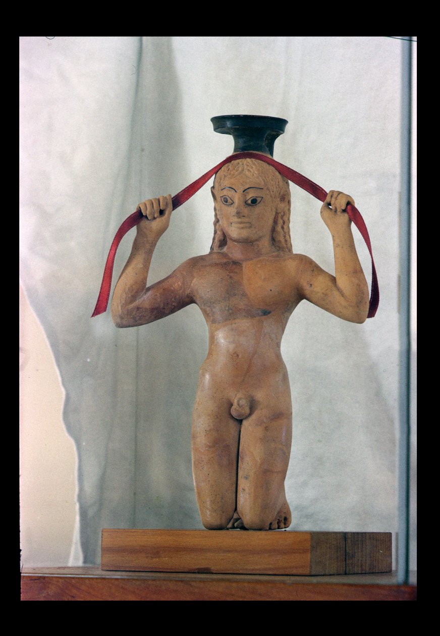 ひざまずく少年の形をした花瓶、アリバロス、紀元前530年頃（セラミック） 作： ギリシャ語