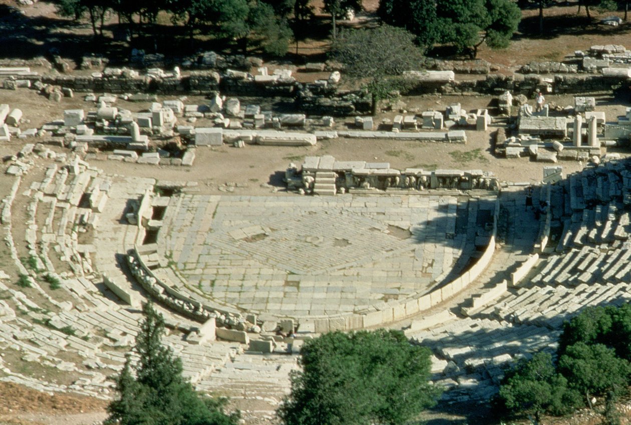 上から見たディオニシオスの劇場、紀元前330年頃 作： ギリシャ語