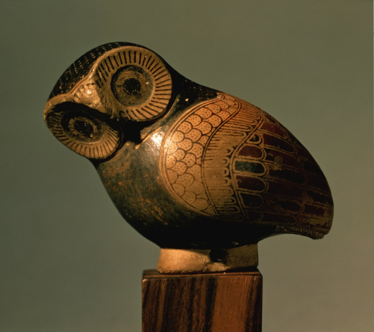 フクロウの形の花瓶、プロトコリント、紀元前640年頃（セラミック） 作： ギリシャ語