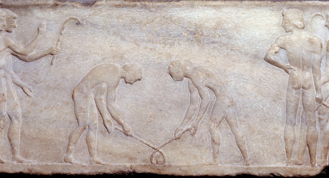 古代ギリシャの芸術。ラクロスによる球技（現在のホッケーの原理）。低浮き彫り彫刻。アテネ考古学博物館 作： ギリシャ語