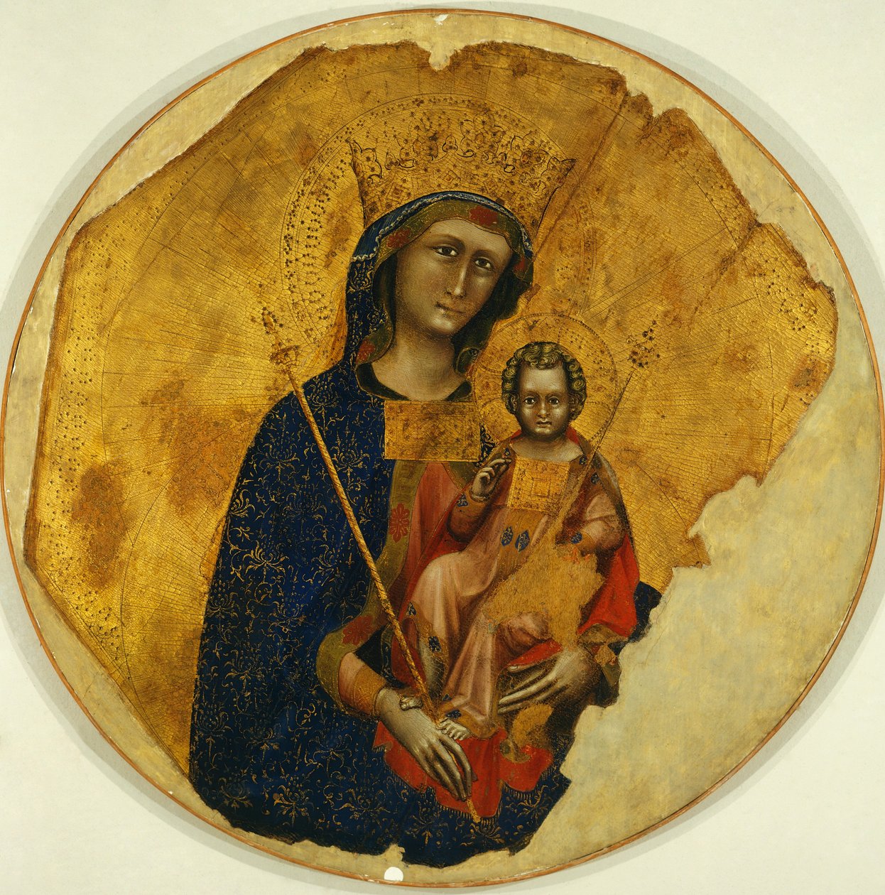 リドルフォ・グァリエントまたはグァリエント・ディ・アルポの「子連れの聖母」（1338年から1370年に活動）。 作： グアリエントディアルポ