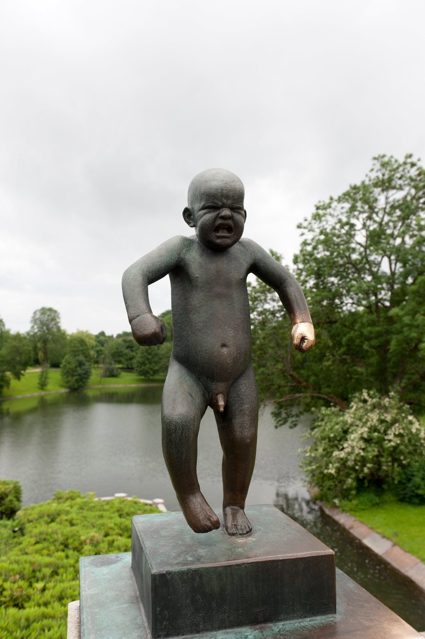 "Sinnatageen" angry boy, フログナー公園の彫刻, オスロ, ノルウェー (ブロンズ) 作： グスタフ・ヴィーゲラン