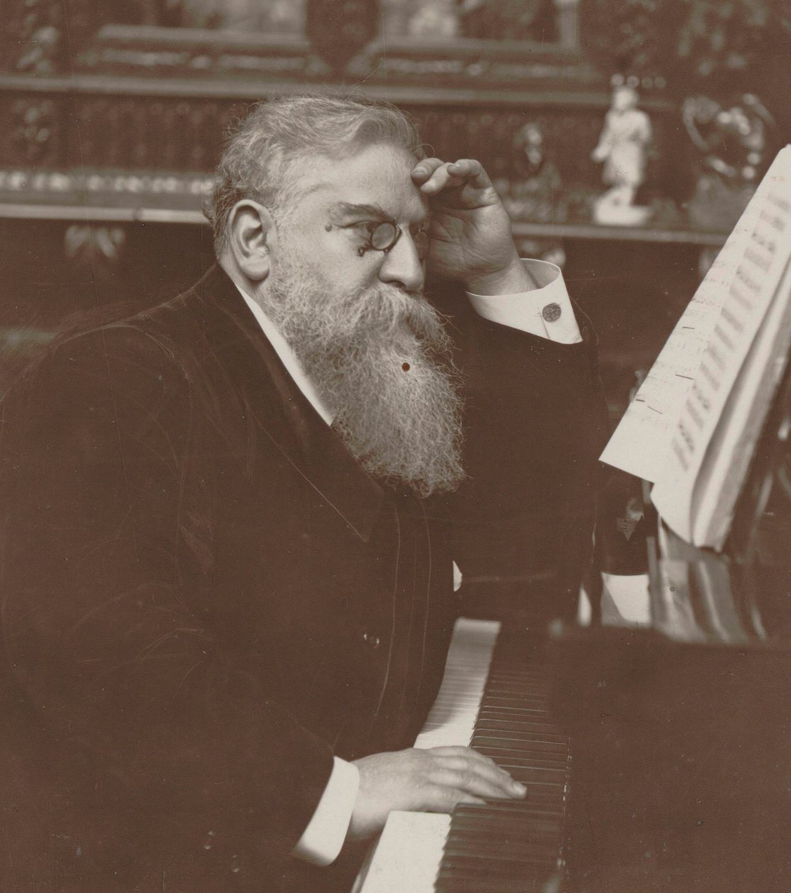 作曲家ラウル・プーニョの肖像 1852-1914年、c. 1910年。 作： アンリ・マヌエル