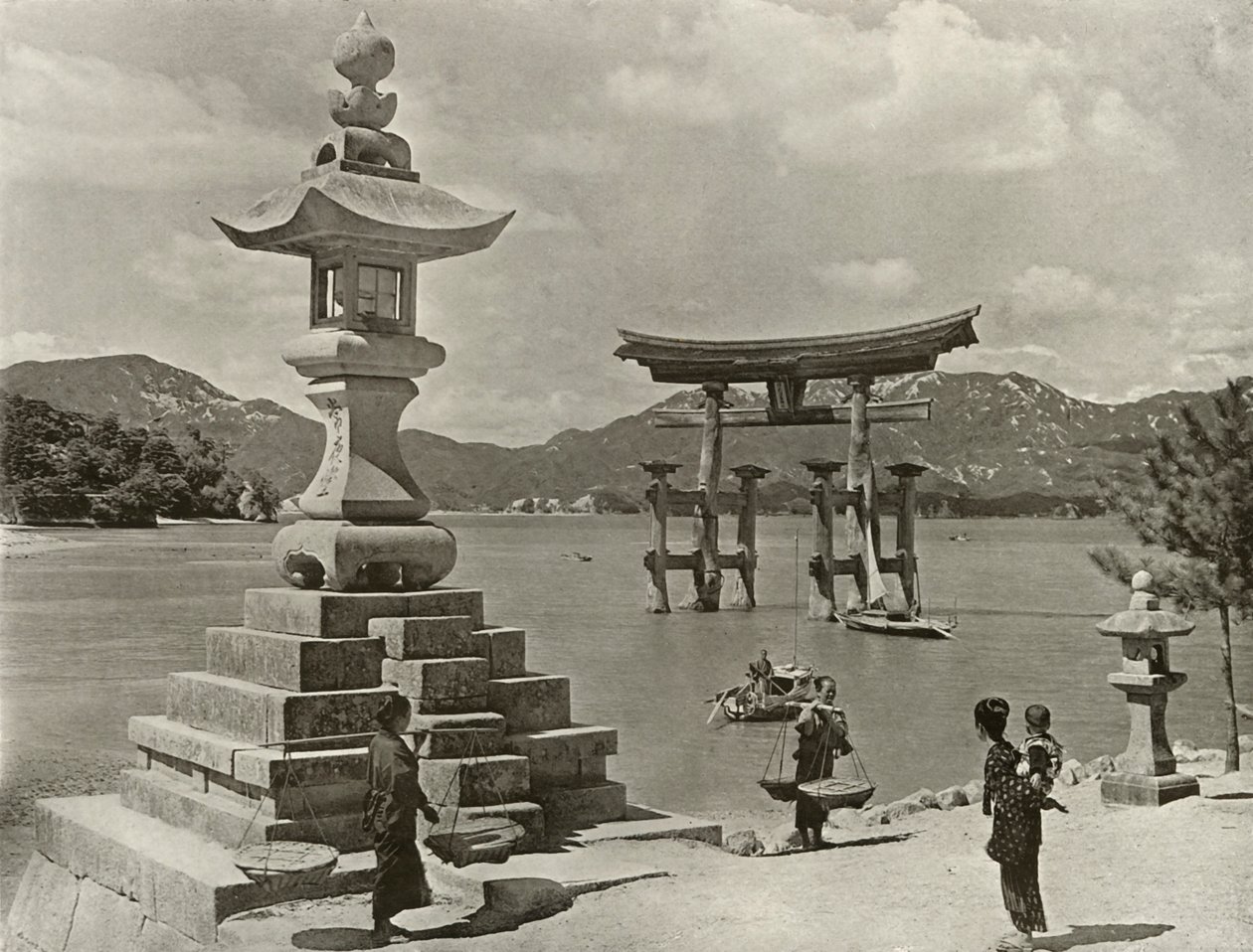 宮島、1910年。 作： ハーバート・ポンティング