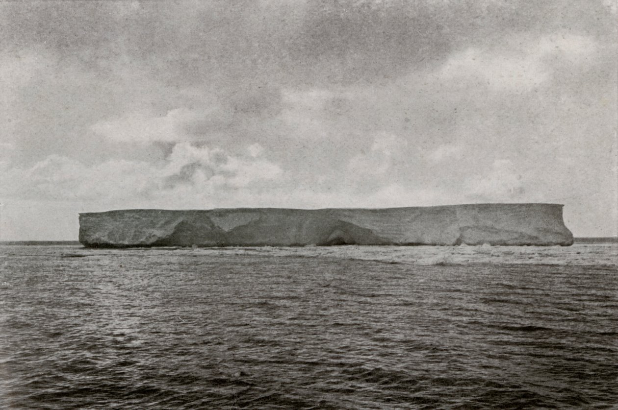 最初の氷山、1910年、1913年 作： ハーバート・ポンティング