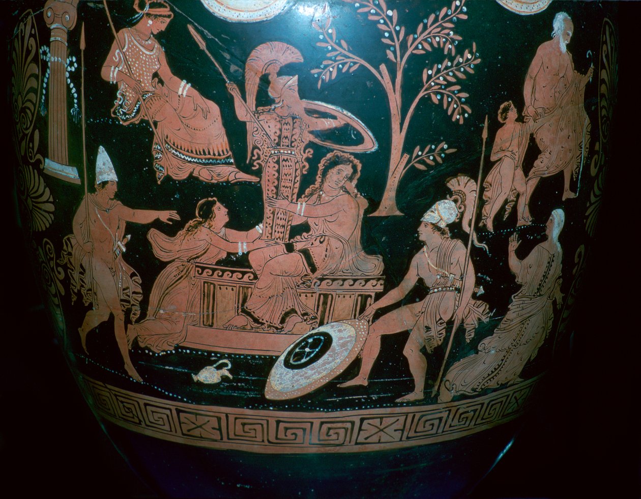 紀元前 4 世紀のトロイの袋からのシーンを含むギリシアの赤像式渦巻クラテル 作： Illupersis Painter